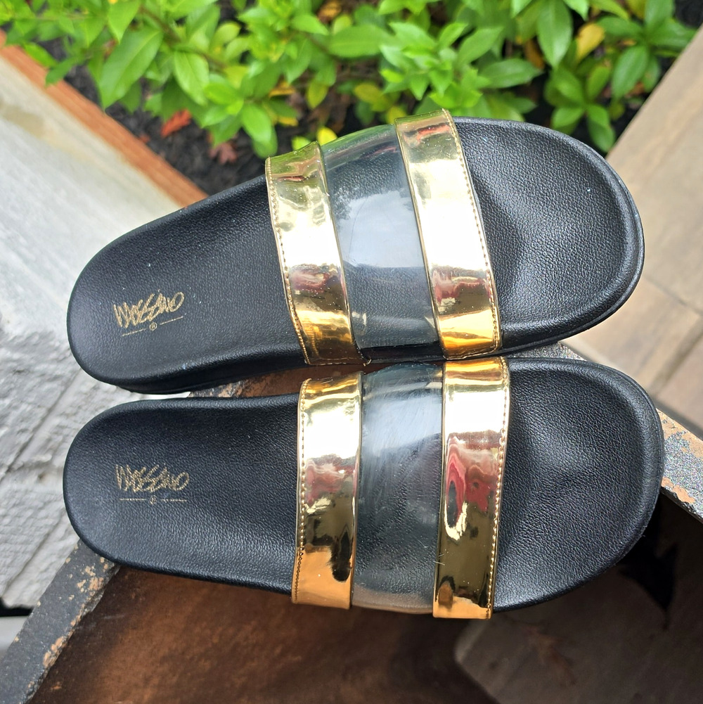 Mossimo Women’s Black/Gold Logo Slide Sandals Slip-On Flat US 8 Pre-Owned